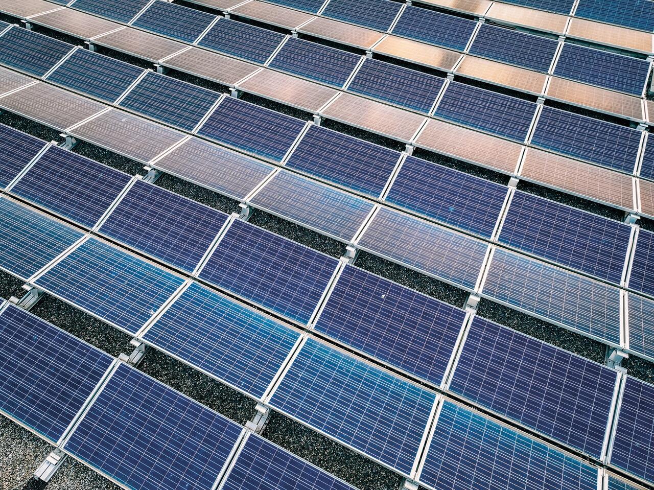 Solardach von ewz von oben fotografiert.