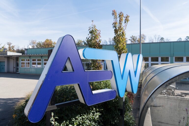 Stromtarife der AEW sinken 2026 erneut