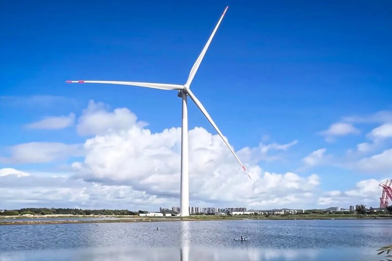 Rekord-Rotor getestet und Riesen-Windkraftwerk in Bau