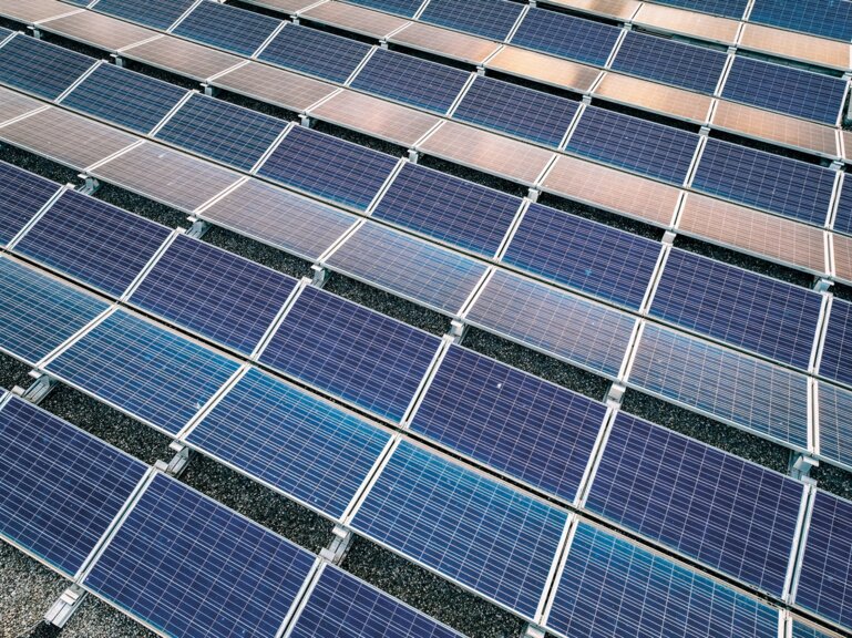 Solardach von ewz von oben fotografiert.